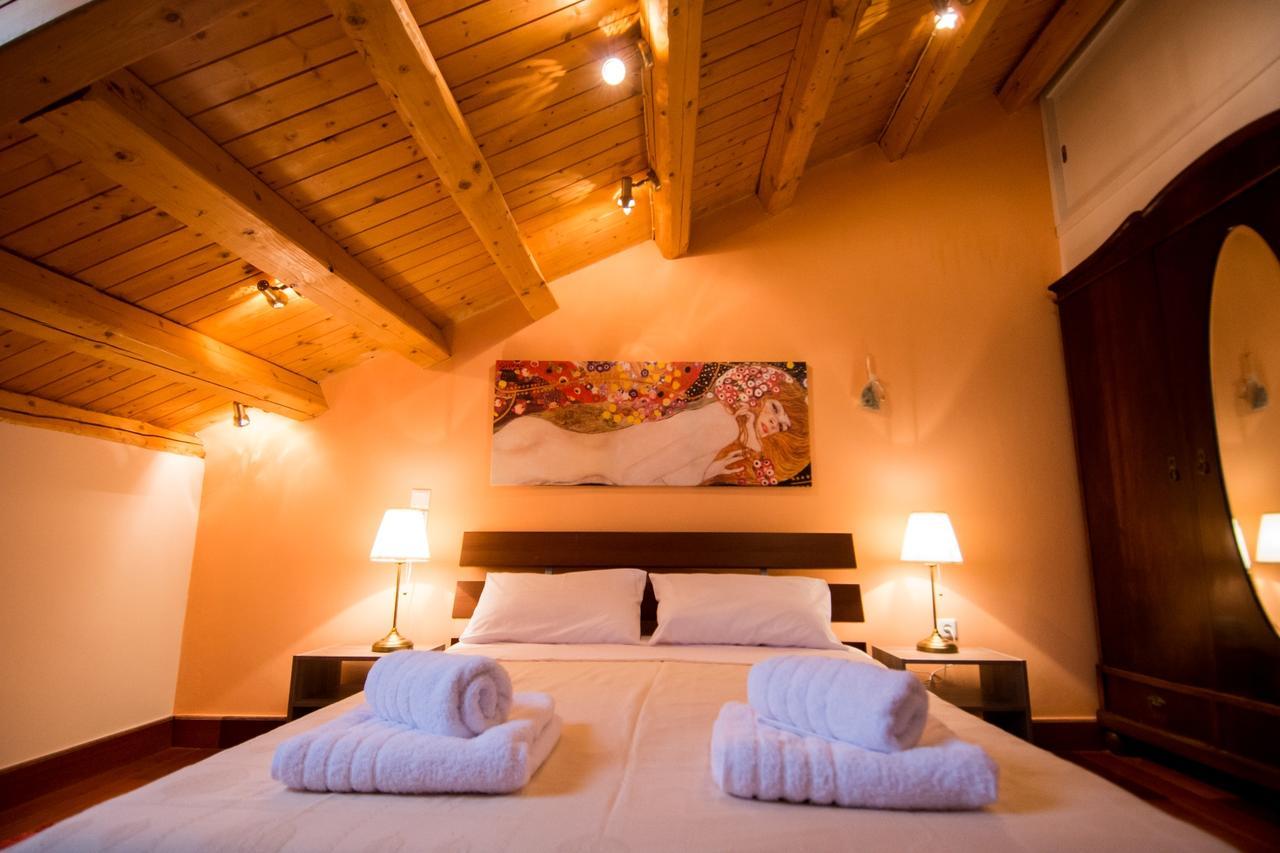 Attic Flat At San Giacomo Square-Corfu Town Apartment Exterior photo